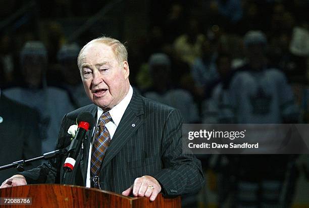 Leonard "Red" Kelly addresses the crowd while he is honored prior to the Ottawa Senators playing the Toronto Maple Leafs on October 4, 2006 at the...