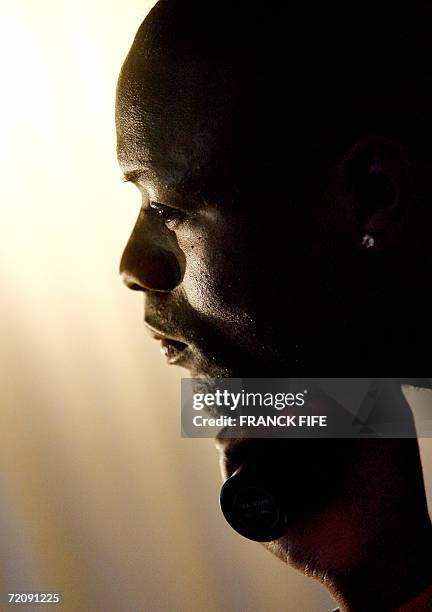 Clairefontaine-en-Yvelines, FRANCE: French defender William Gallas answers media questions at a press conference, 05 October 2006 in...