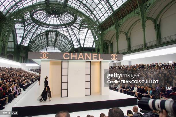 Chanel Spring Collection 2006 12,961 Chanel 2006 Stock Photos, High-Res Pictures, and Images - Getty ...