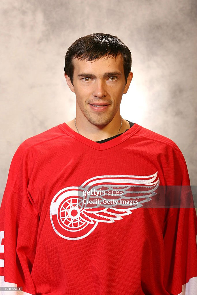 Datsyuk Pavel Datsyuk of the Detroit Red Wings poses for a portrait at Joe ...