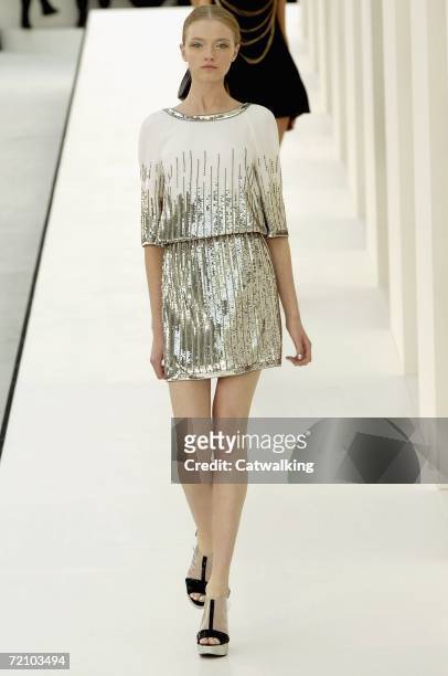 820 Paris Fashion Week Spring Summer 2007 Chanel Runway Photos and Premium  High Res Pictures - Getty Images