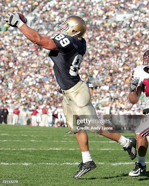 John Carlson of Notre Dame Fighting Irish catches a touchdown pass during the game against the Stanford Cardinal on October 7, 2006 at Notre Dame...