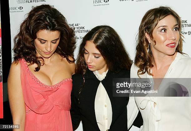 Actresses Penelope Cruz, Yohana Cobo and Lola Duenas attend a Sony Pictures Classics & The New York Film Festival screening of "Volver" at Alice...