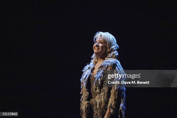 Elaine Paige sings onstage at the 21st Birthday Performance of 'Les Miserables' at the Queen's Theatre on October 7, 2006 in London, England.