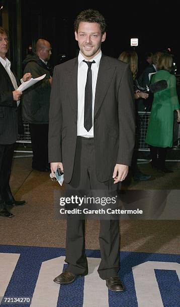Actor Richard Coyle arrives at the UK premiere of 'The Aryan Couple' at the Odeon West End on October 10, 2006 in London, England.