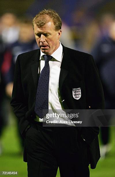 Steve McClaren the manager of England looks dejected after defeat to Croatia in the Euro2008 Qualifier match between Croatia and England at the...