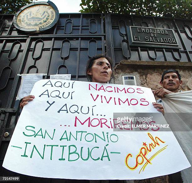 Tegucigalpa, HONDURAS: Habitantes del departamento de Intibuca, del occidente de Honduras y fronterizo con El Salvador, participan de una protesta...