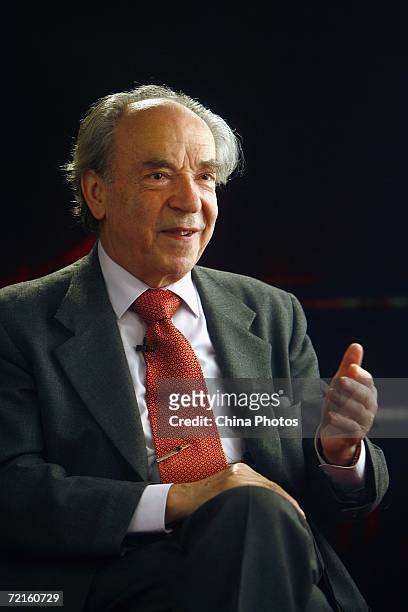 Austrian pianist Paul Badura-Skoda talks to students during his visit to the Central Conservatory of Music on October 13, 2006 in Beijing, China....