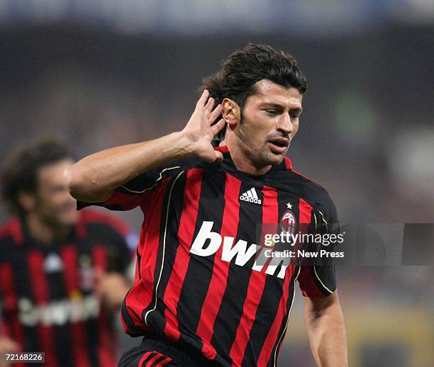 Kakha Kaladze of Milan celebrates scoring during the Serie A match between Sampdoria and AC Milan at Luigi Ferraris stadium on October 14, 2006 in...