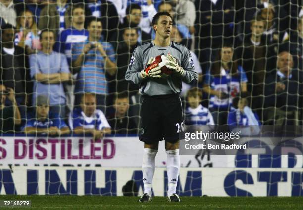 John Terry of Chelsea replaces Carlo Cudicini in goal during the Barclays Premiership match between Reading and Chelsea at the Madejski Stadium on...