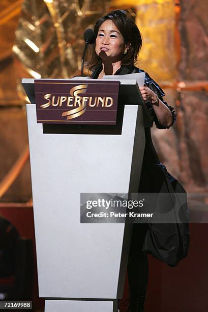 Miky Lee accepts the World Business Award at the 3rd Annual Women's World Awards at Hammerstein Ballroom October 14, 2006 in New York City.