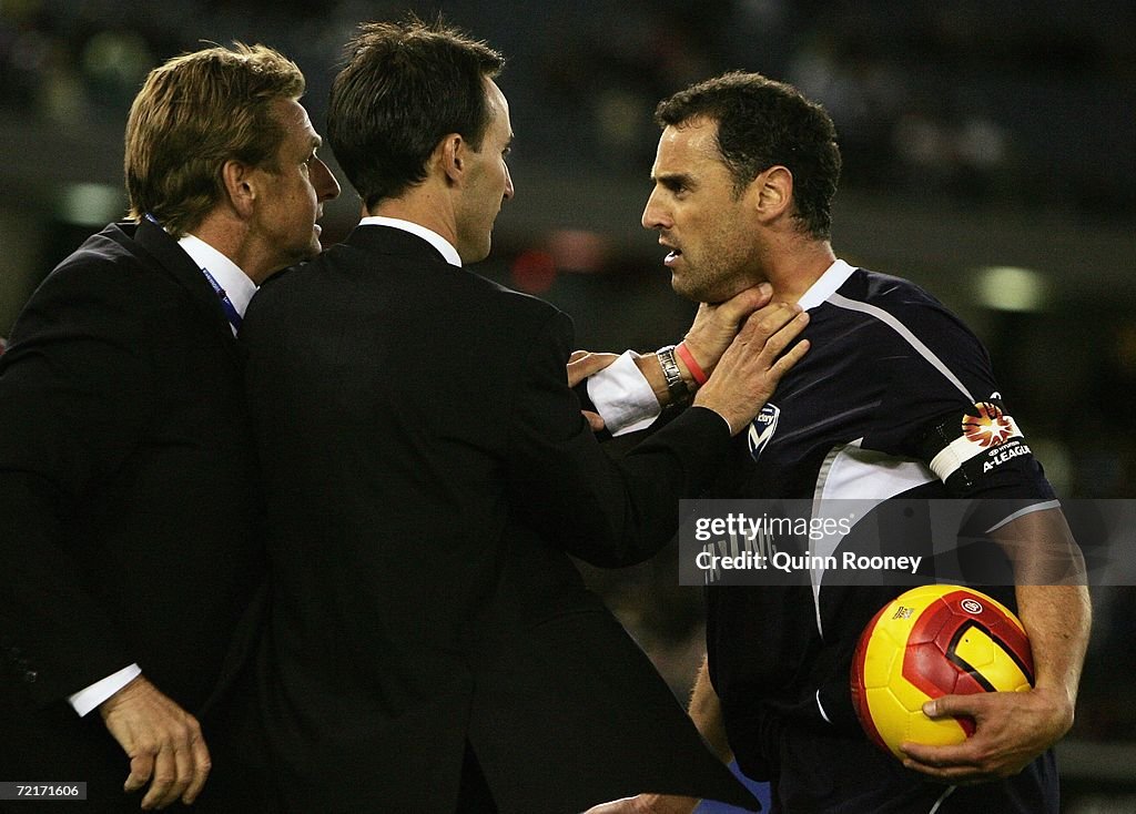 A-League Rd 8 - Victory v Adelaide