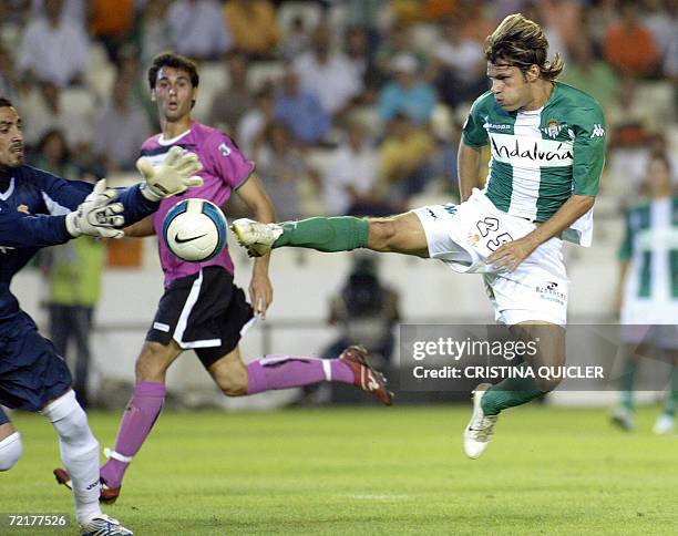 Edwin Acuate 396 Footballers Rafael Sobis Stock Photos, High-Res Pictures, and ...