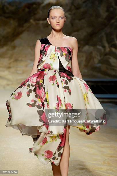 Model walks down the catwalk during the Kenzo Fashion Show as part of Paris Fashion Week Spring/Summer 2007 on October 7, 2006 in Paris, France.