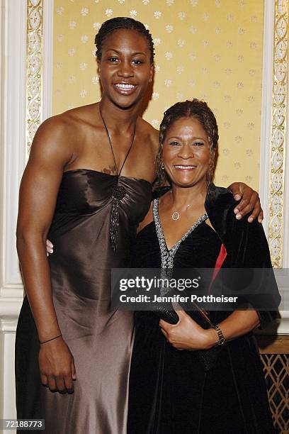 Jennifer Stringer Photos and Premium High Res Pictures - Getty Images