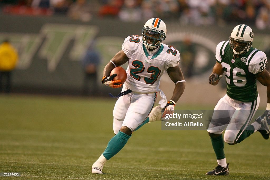 Miami Dolphins v New York Jets