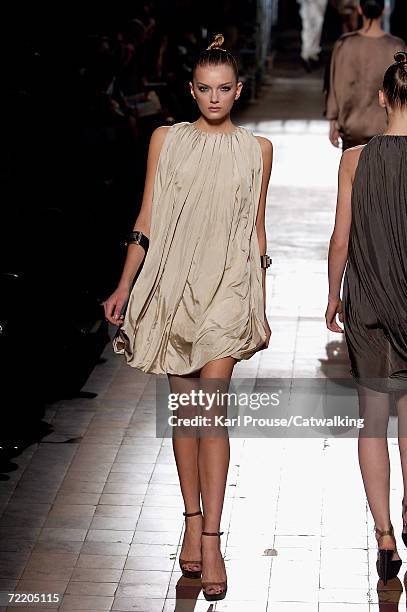 Model walks down the catwalk during the Lanvin Fashion Show as part of Paris Fashion Week Spring/Summer 2007 on October 8, 2006 in Paris, France.