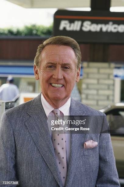 Voice of the Los Angeles Dodgers radio and television broadcasts, Vin Scully, poses for a 1987 photo in Los Angeles, California.