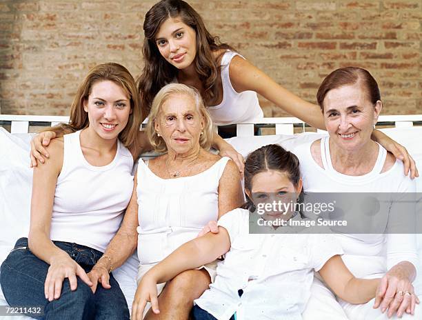 hembra familiares - bisabuela fotografías e imágenes de stock