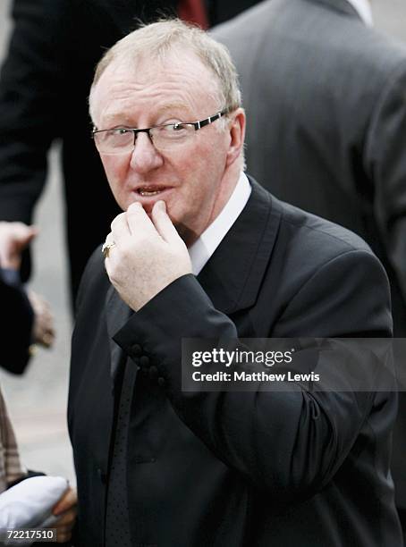 Dennis Taylor attends the funeral of Paul Hunter at Leeds Parish Church on October 19, 2006 in Leeds, England. The three-time Masters champion lost...