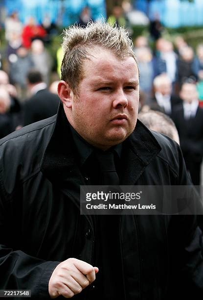 Stephen Lee attends the funeral of Paul Hunter at Leeds Parish Church on October 19, 2006 in Leeds, England. The three-time Masters champion lost his...