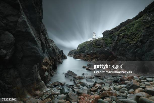 fanad head lighthouse at night, co. donegal, ireland - glen haven co stock pictures, royalty-free photos & images