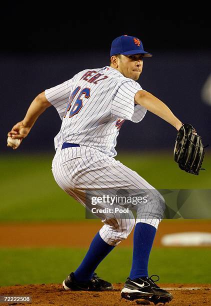 Oliver Perez of the New York Mets pitches against the St. Louis Cardinals during game seven of the NLCS at Shea Stadium on October 19, 2006 in the...