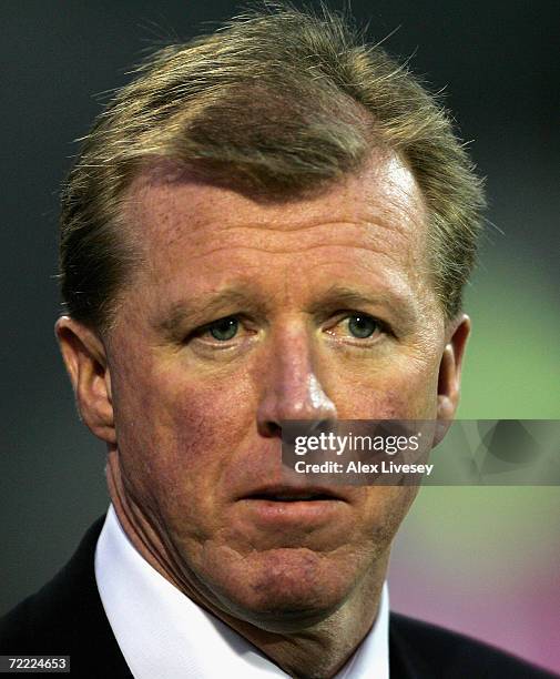 Steve McClaren manager of England looks on during the Euro2008 Qualifier match between Croatia and England at the Maksimir Stadium on October 11,...