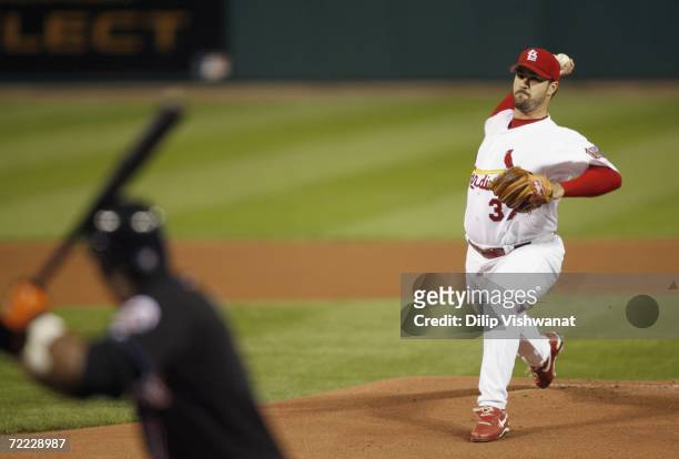 Jeff Suppan of the St. Louis Cardinals pitches against the New York Mets during game three of the NLCS at Busch Stadium on October 14, 2006 in St....