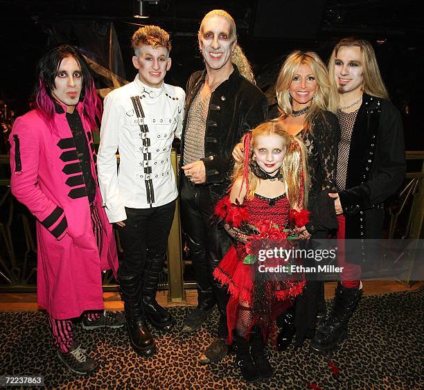 Twisted Sister singer Dee Snider and his wife Suzette pose backstage with their children , Shane Snider, Cody Snider, Cheyenne Snider and Jesse Blaze...