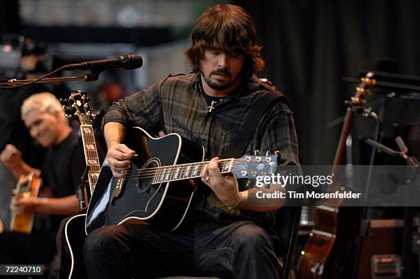 Dave Grohl and the Foo Fighters perform as part of the 20th Annual Bridge School Benefit at Shoreline Amphitheatre on October 22, 2006 in Mountain...