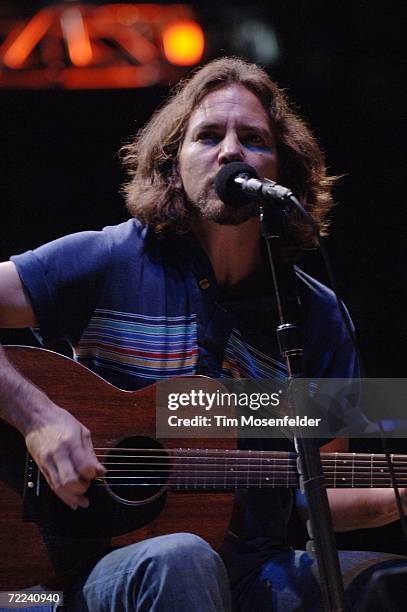 Eddie Vedder of Pearl Jam performs at the 20th Annual Bridge School Benefit at Shoreline Amphitheatre on October 22, 2006 in Mountain View,...