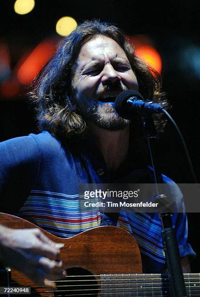 Eddie Vedder of Pearl Jam performs at the 20th Annual Bridge School Benefit at Shoreline Amphitheatre on October 22, 2006 in Mountain View,...