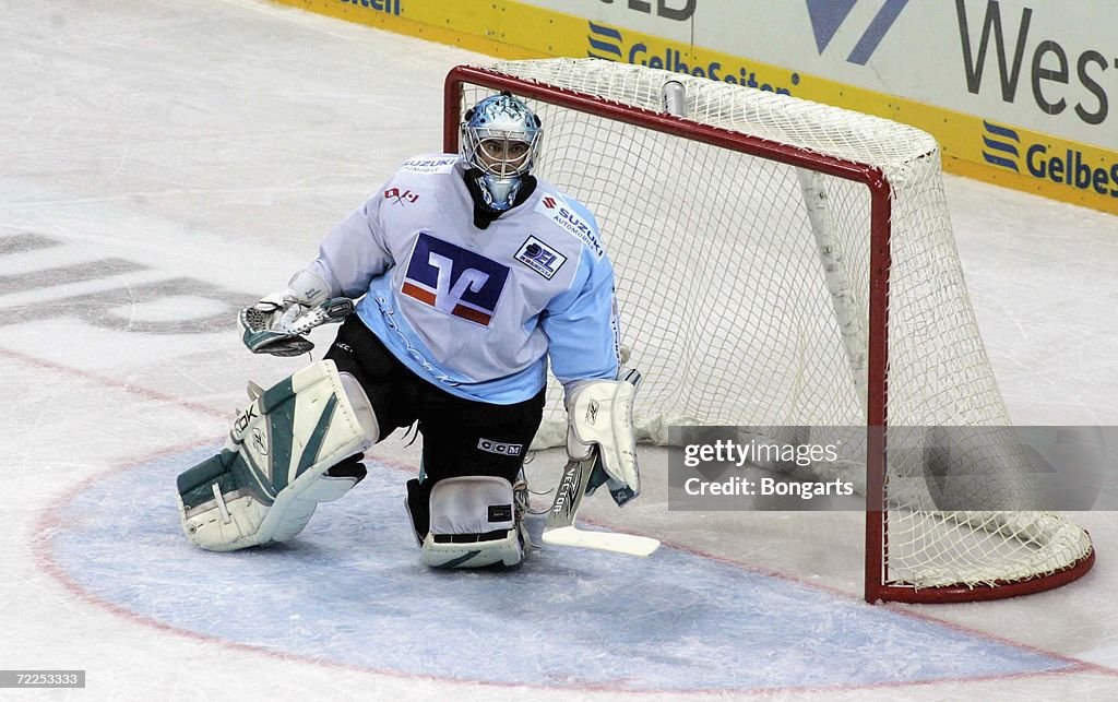 DEG Metro Stars v Hamburg Freezers