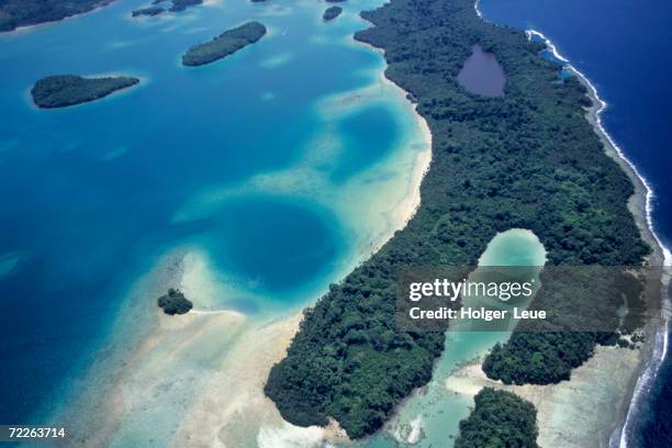 aerial of islands in blackett strait, solomon islands - salomonen stock-fotos und bilder