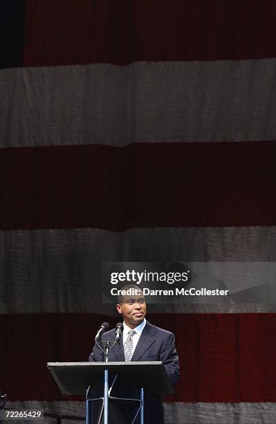 Democratic Massachusetts gubernatorial candidate Deval Patrick addresses the crowd during a rally on October 25, 2006 in Worcester, Massachusetts....
