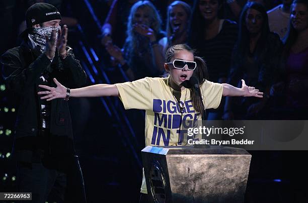 Lady Sovereign Rapper 307 Woodie Rapper Stock Photos, High-Res Pictures, and Images - Getty ...