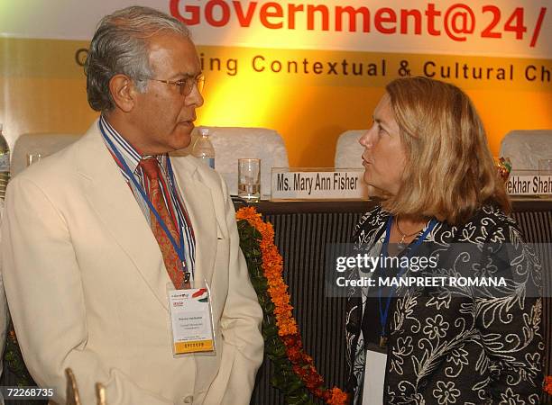 Linux Programme Director for Worldwide Public Sector Mary Ann Fisher speaks with Chief Information Commissioner, Government of India, Wajahat...