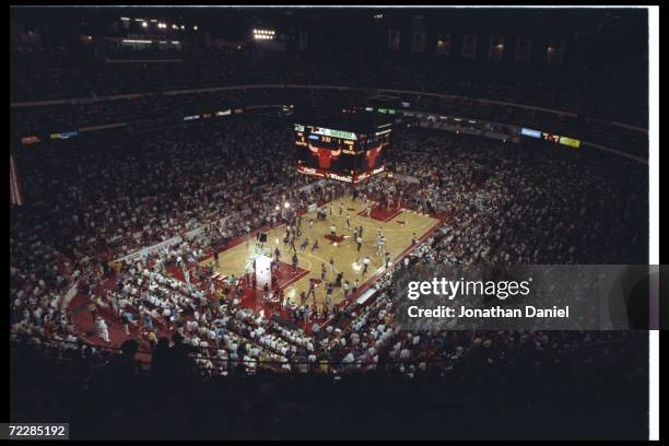 General view of Game One of the NBA finals between the Chicago Bulls and the Los Angeles Lakers at the United Center in Chicago, Illinois. The Lakers...
