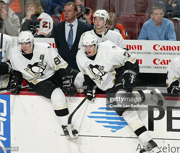 Head coach Michel Therrien of the Pittsburgh Penguins sends Evgeni Malkin and Sidney Crosby of the Pittsburgh Penguins into a game against the...