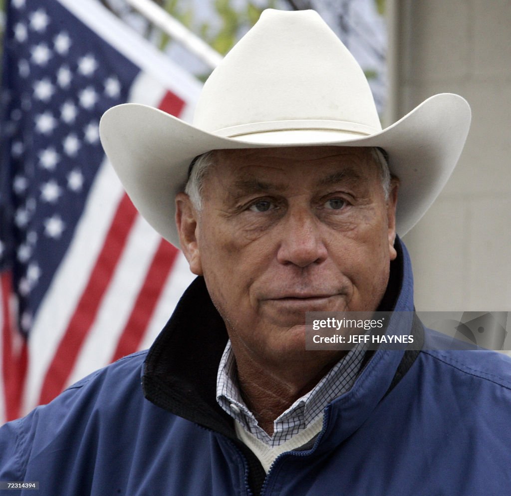 Hall of Fame horse trainer D. Wayne Luka