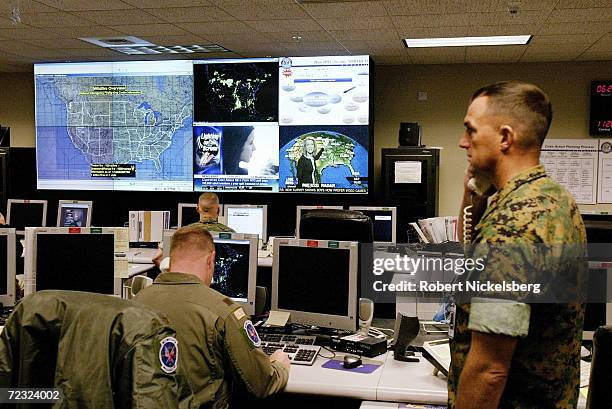 Us Command Screen Us Military Computer Photos and Premium High Res Pictures - Getty Images