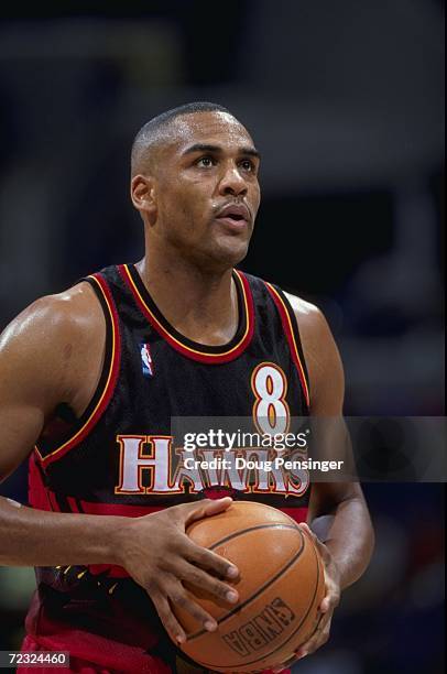 Close up of Steve Smith of the Atlanta Hawks as he gets ready to shoot a free throw during the game against the Washington Wizards at the MCI Center...