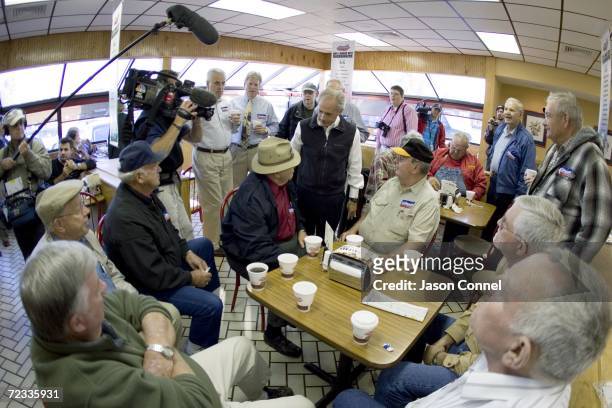 Republican U.S. Senate candidate Bob Corker speaks to supporters during a campaign stop at a Hardee's restaurant November 1, 2006 in Athens,...