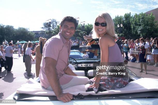 Actor Mark Consuelos and actress Kelly Ripa attend the 4th annual ABC Super Soap Awards weekend in Orlando, FL., September 25, 1999.