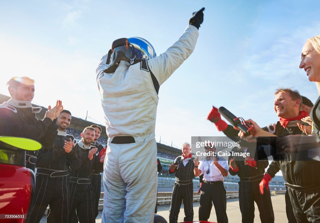 Getty Racing Openwheel Singleseater Racing Car Racing Team And Driver Cheering ...