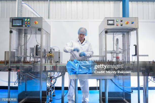 Factory Packaged Control Pharmaceutical Packing Factory Photos and Premium High Res Pictures ...