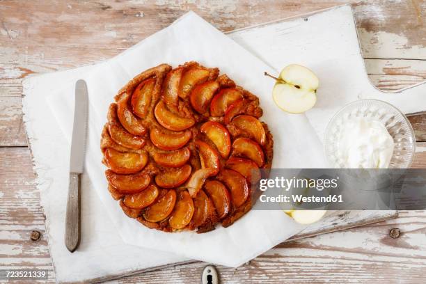 tarte tatin - apple cake stock pictures, royalty-free photos & images