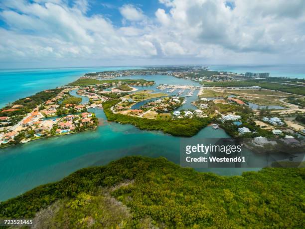 caribbean, cayman islands, george town, westbay and cypress pointe - grand cayman islands foto e immagini stock