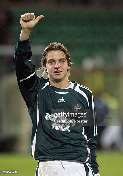 Tim Krul, goalkeeper of of Newcastle, gives a thumbs up during the Group H UEFA Cup game between Palermo and Newcastle United on November 2, 2006 at...